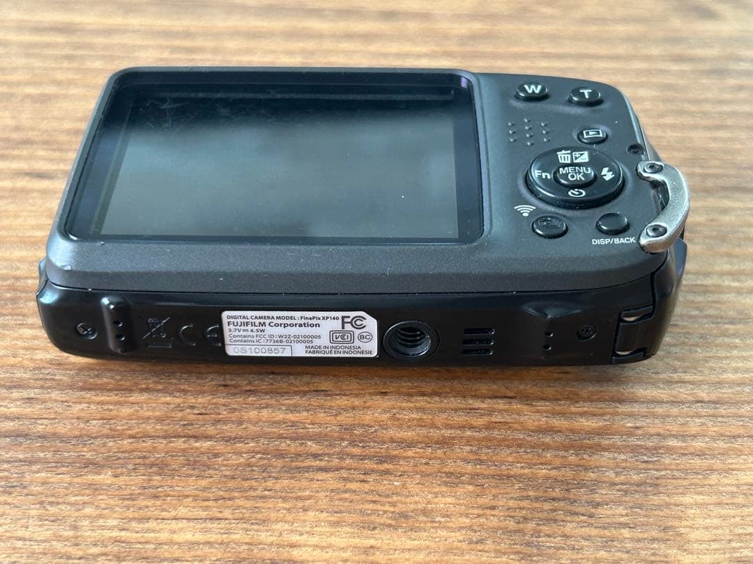 ジャンク　デジカメ　FUJIFILM　FinePix　XP140 イエロー