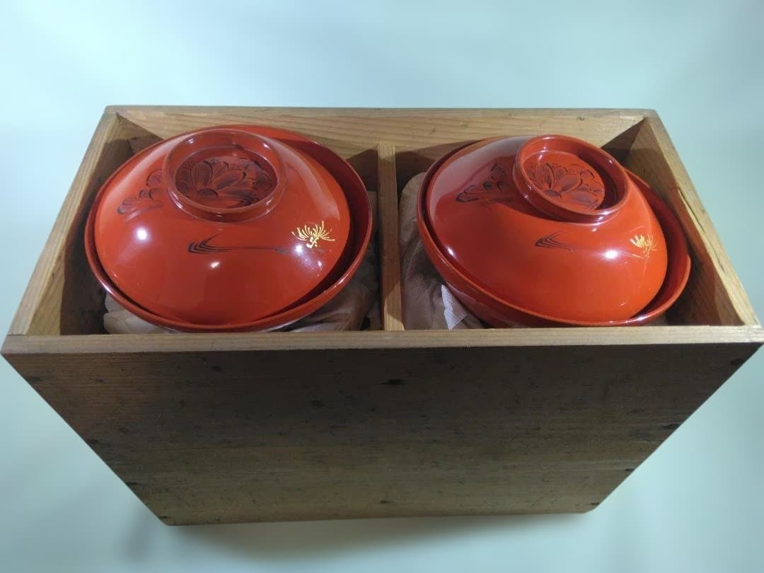 輪島塗朱色蓋付き椀（10組）