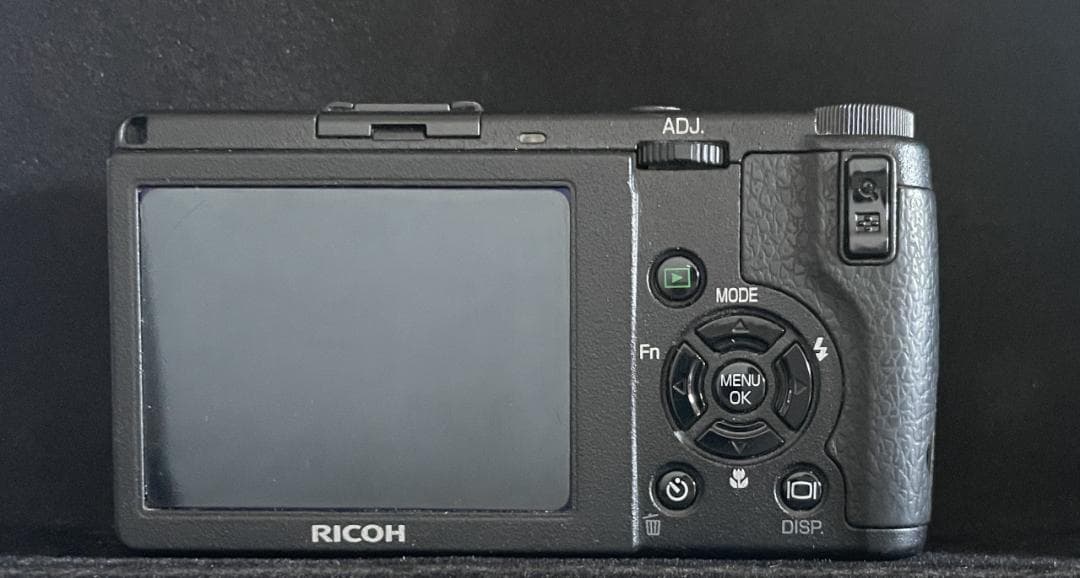RICOH GR DIGITAL II 2　本体と付属品