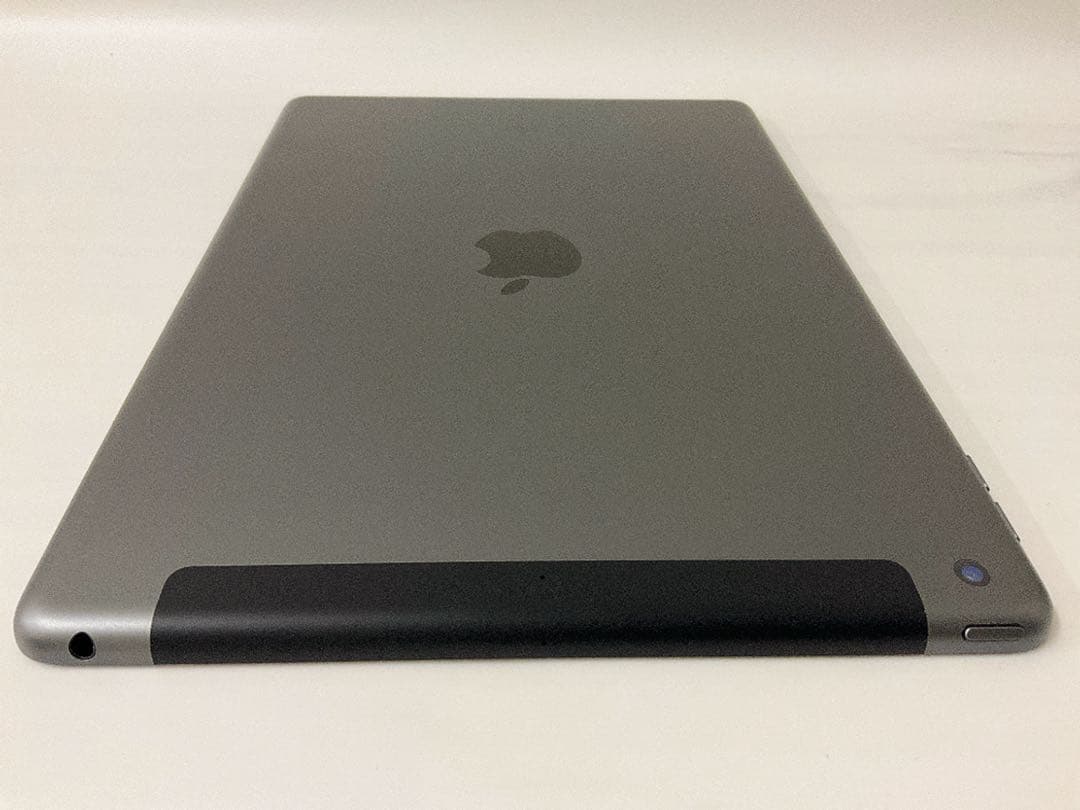 【超美品・BT99％】iPad 第8世代 32GB Cellularモデル