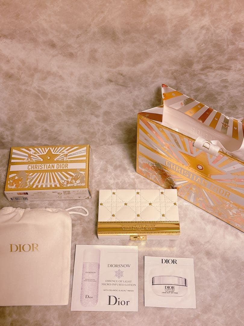 Dior 2025ホリデーコレクション クチュールアイパレット クリスマスコフレ