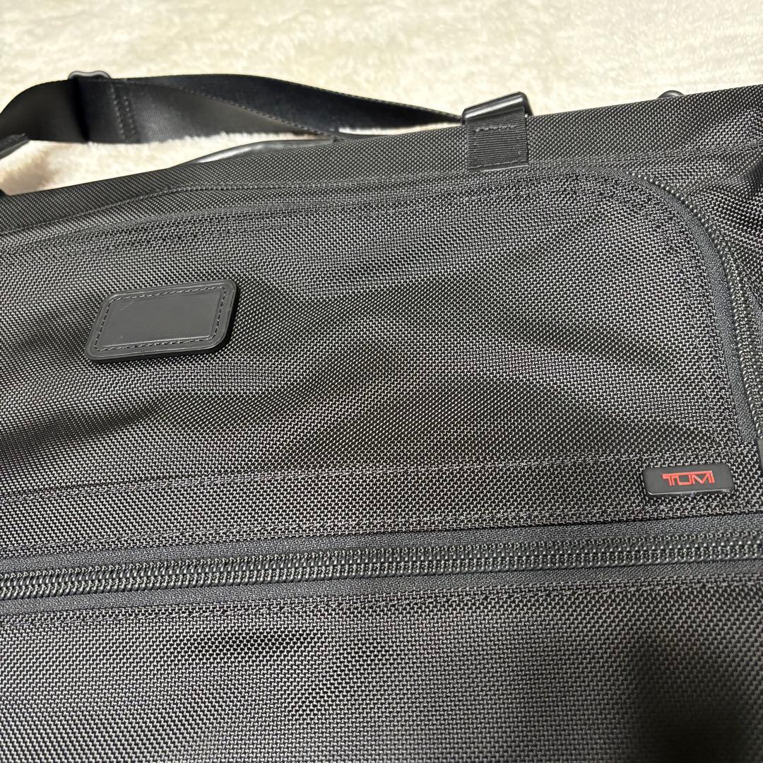 【極美品】TUMI トライ フォールド ガーメントケース 22133DH　黒