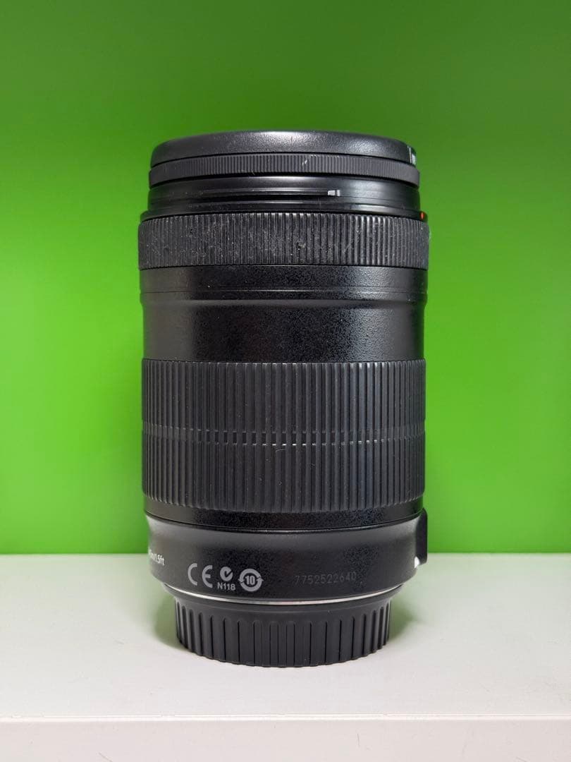 Canon EF-S 18-135mm F3.5-5.6 IS ズームレンズ