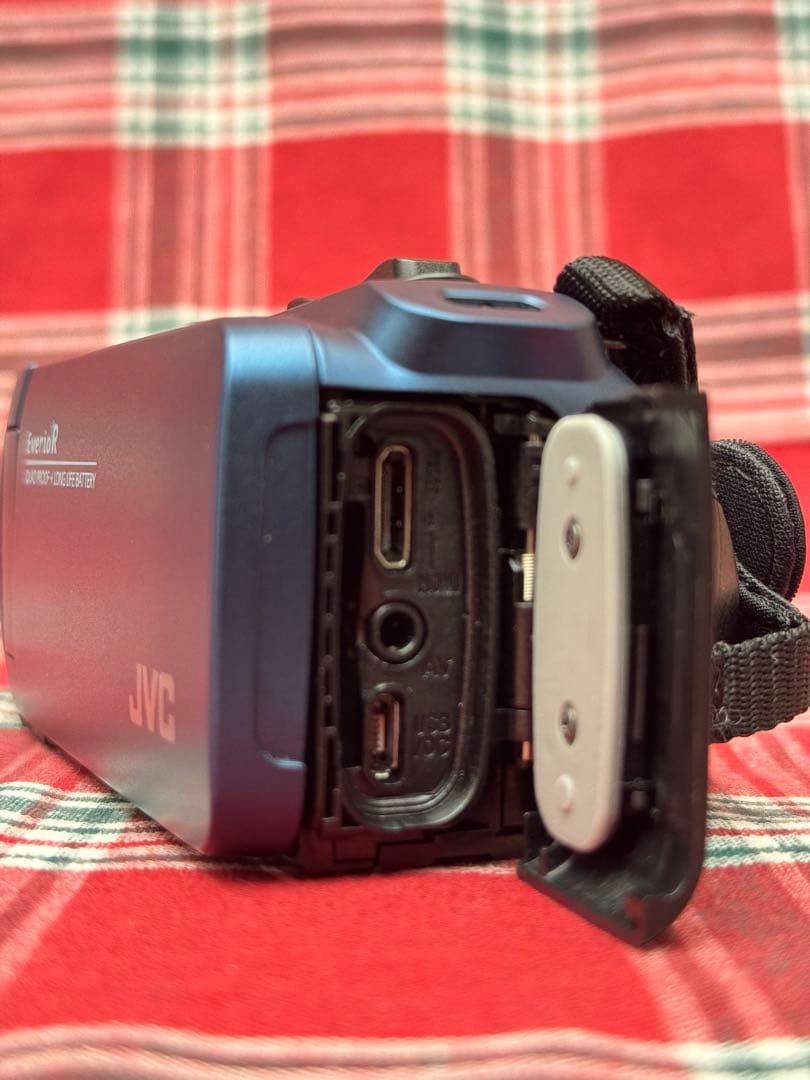 値引きしました【ジャンク】JVC Everio R ビデオカメラ 本体