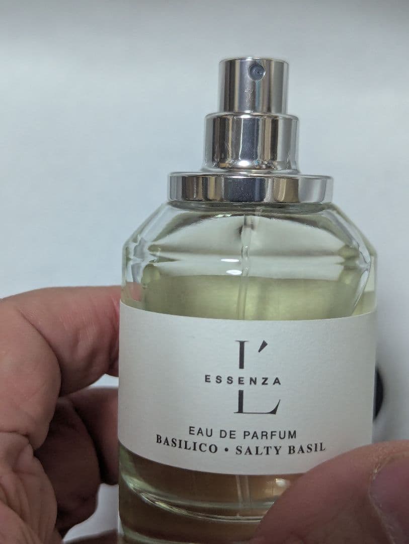 エッセンツァプルサンテオードパルファムバジリコ50ml