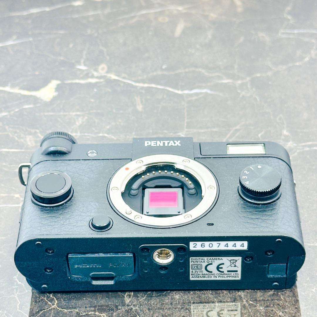 【純正ケース付き】PENTAX ミラーレス一眼 Q-S1 ズームレンズキット