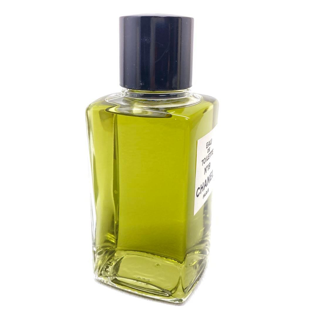 CHANEL No19 eau de toilette 香水 200ml