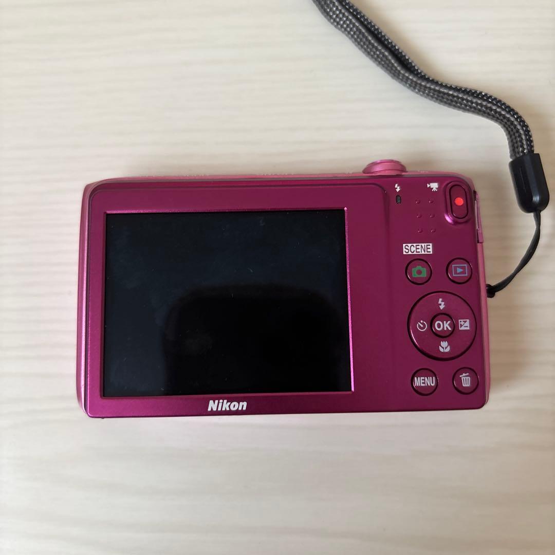 Nikon カメラ　COOLPIX S3600 ピンク　コンパクトデジタルカメラ