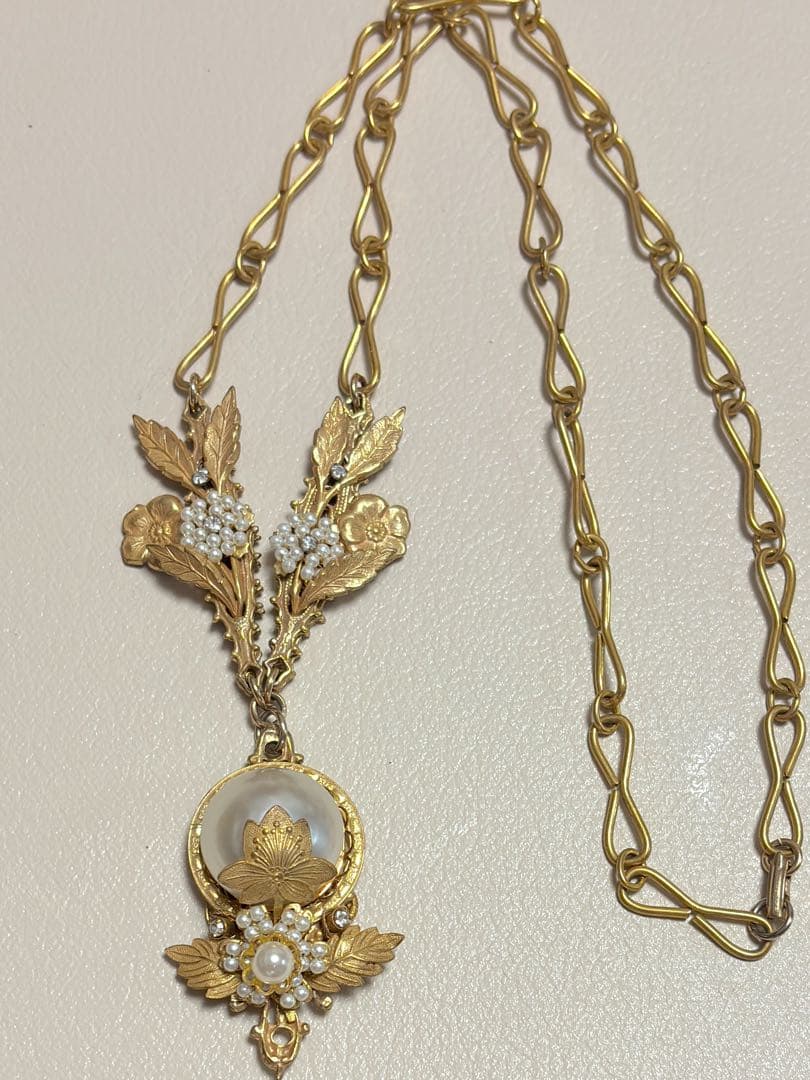 希少◇美品◇STANLEY HAGLER◇花模様パールネックレス◇ゴールド