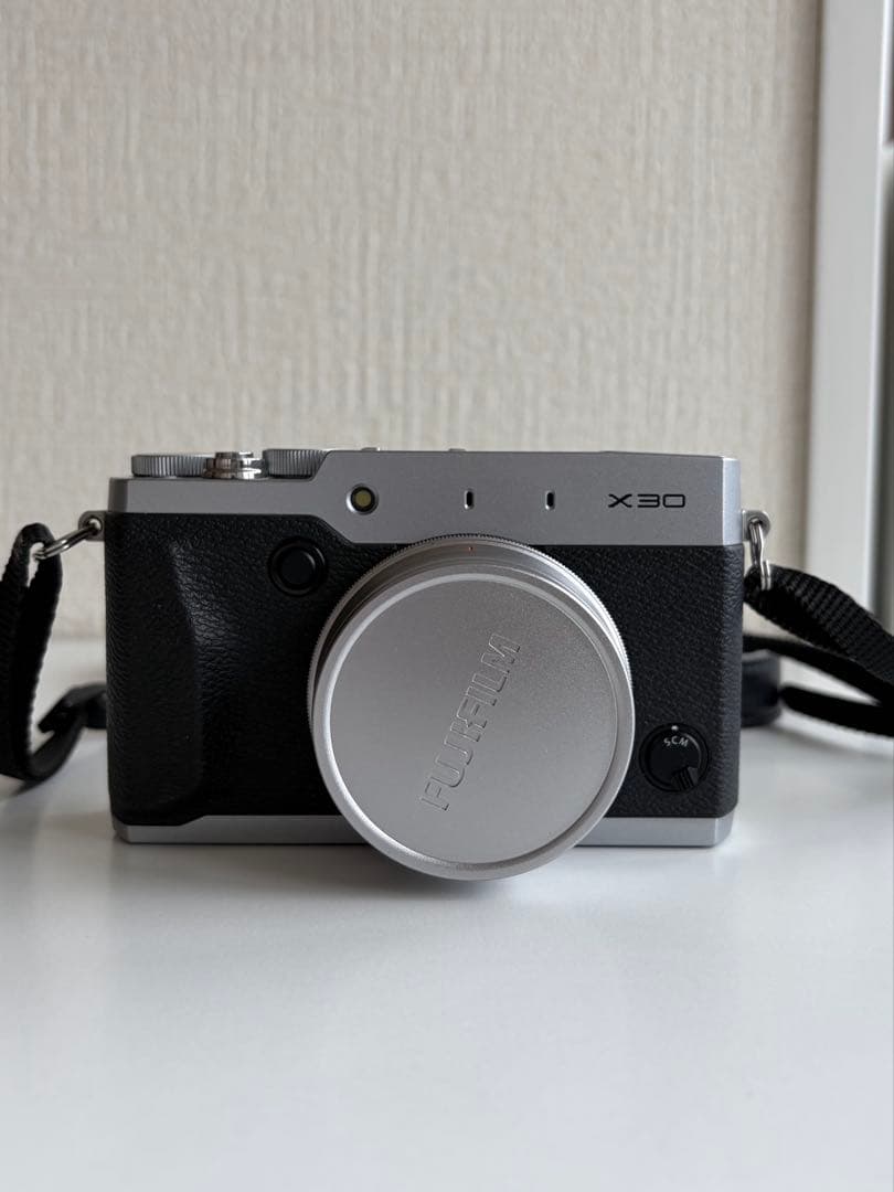 【超美品】FUJIFILM X30 コンパクトデジタルカメラ