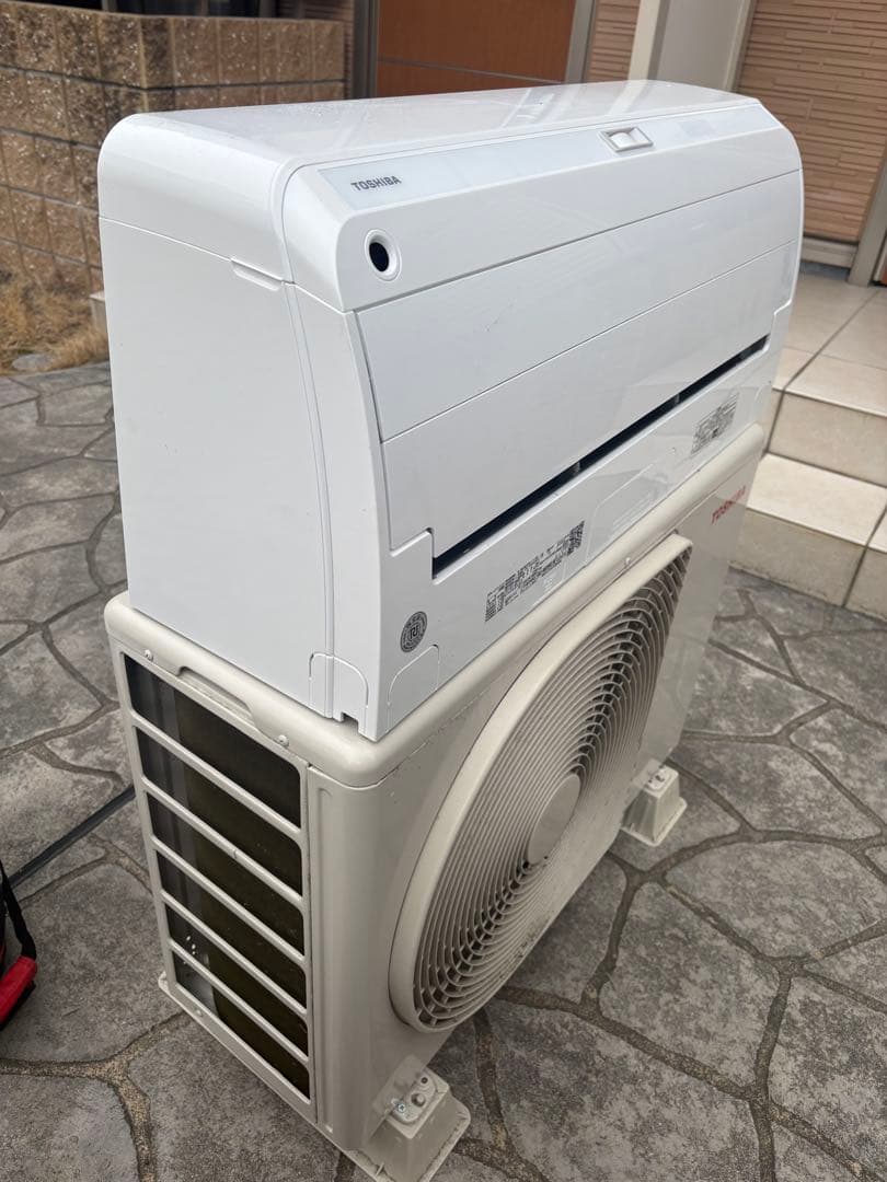 東芝　エアコン　18畳向け　RAS-N562DXKS (W) 2024年製