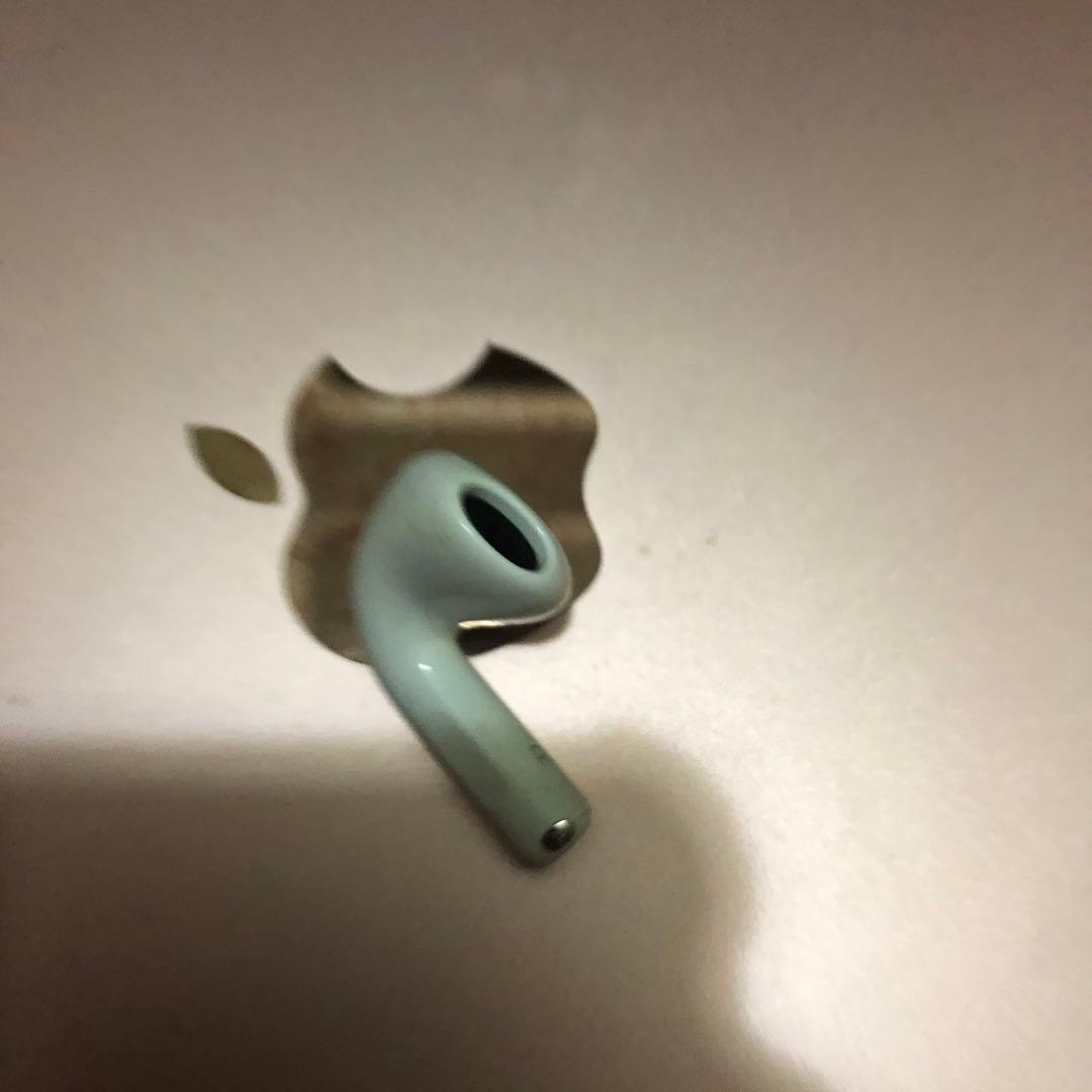 Apple AirPods 第4世代　ANC A3055 3056 右耳　右