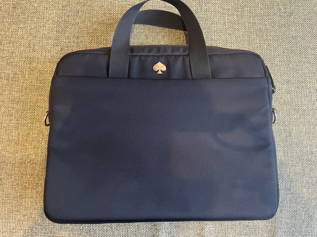Kate Spade ブラック　ノートPCケース　おまけガジェット収納付き