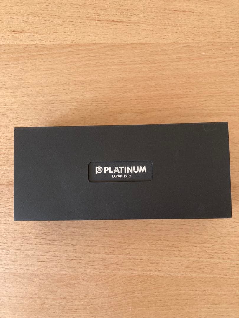 PLATINUM ホワイト 万年筆 専用ケース付き