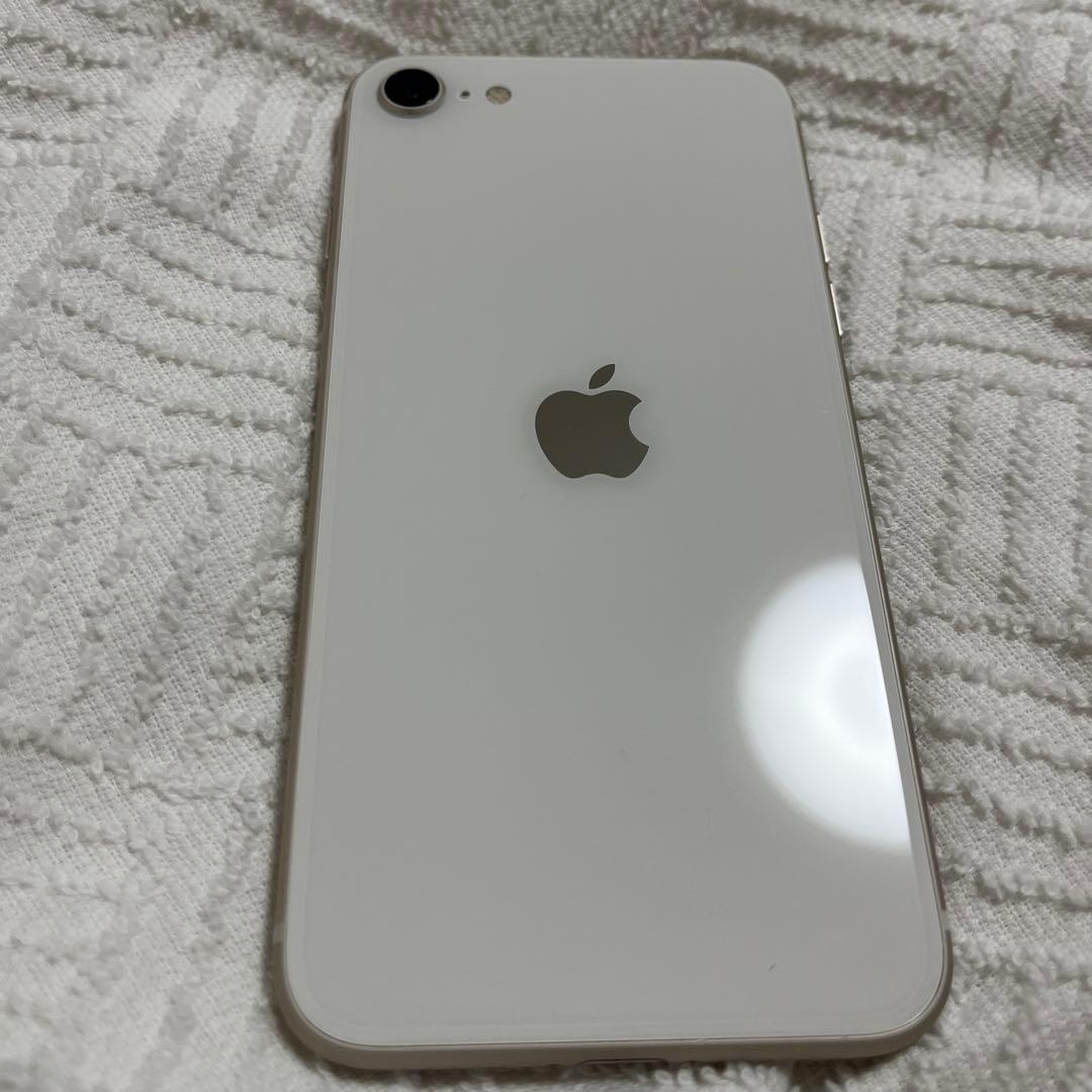 Apple iPhone SE 第3世代　スターライト　64GB