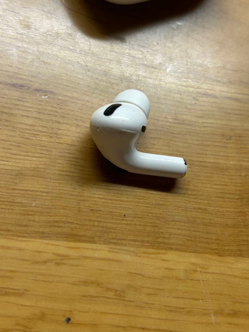 【Airpods Pro】第一世代　充電ケース＋左耳