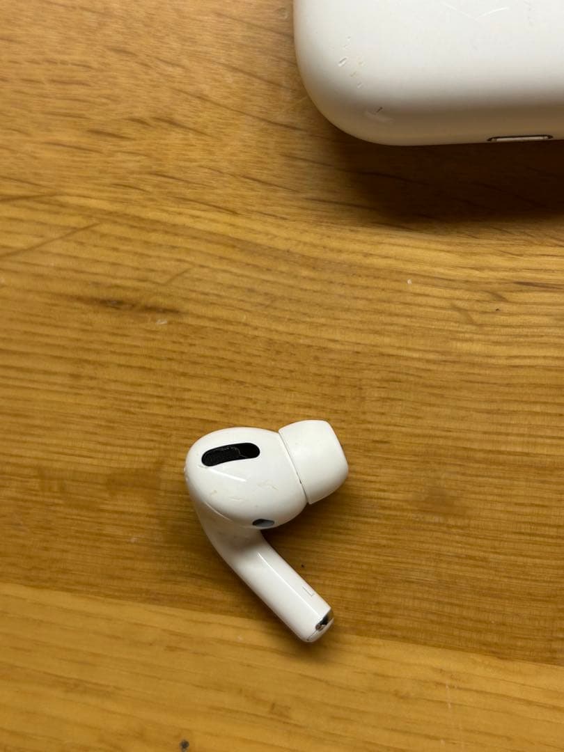 【Airpods Pro】第一世代　充電ケース＋左耳