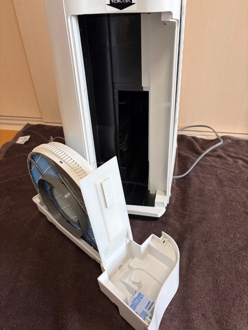 シャープ プラズマクラスター加湿空気清浄機　KC-H50 2020年製