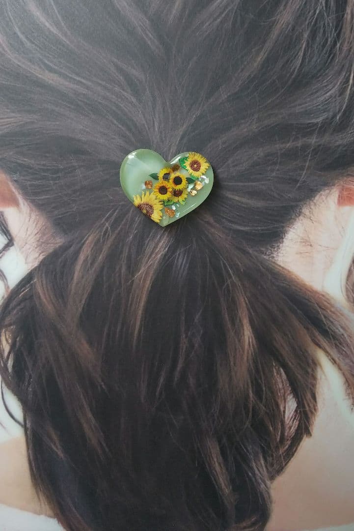 シェルとひまわりハートレジンヘアゴム