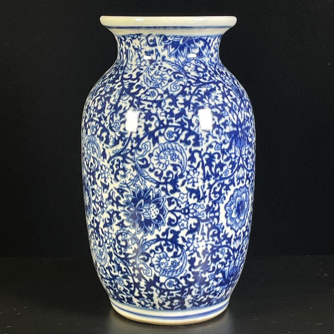 青花纏枝花卉冬瓜瓶 景徳鎮 陶磁器 装飾品 現代工芸品 美術品 置物
