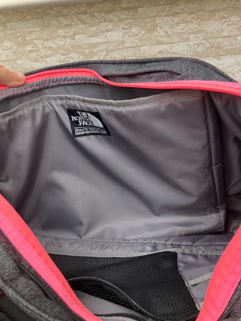 The North Face ボストンバッグ グレー/ピンク