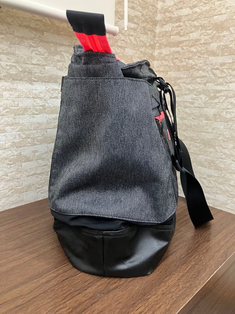 The North Face ボストンバッグ グレー/ピンク