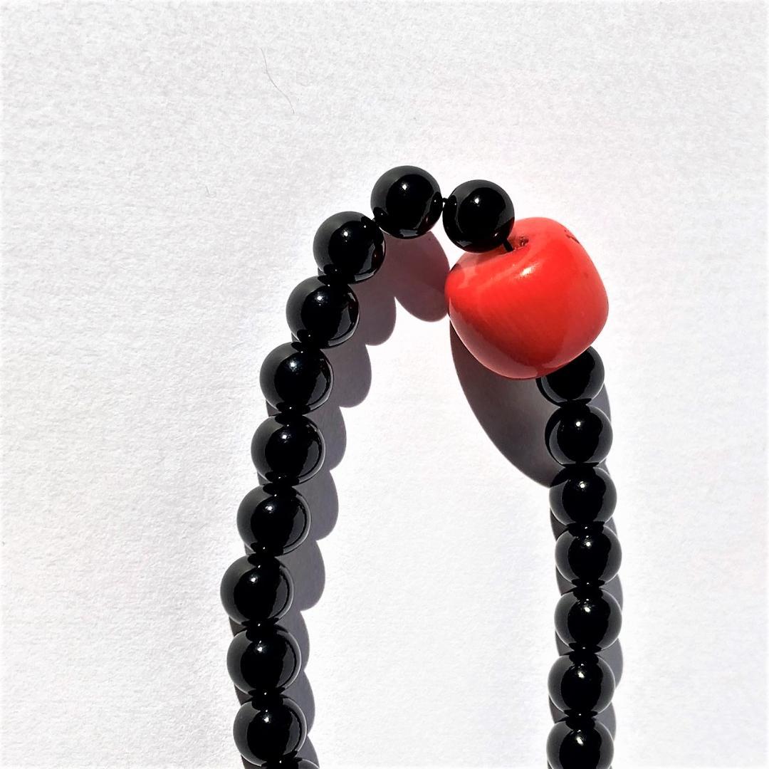 40%OFF【情熱のコントラスト】オニキスとサンゴ 天然石ネックレス