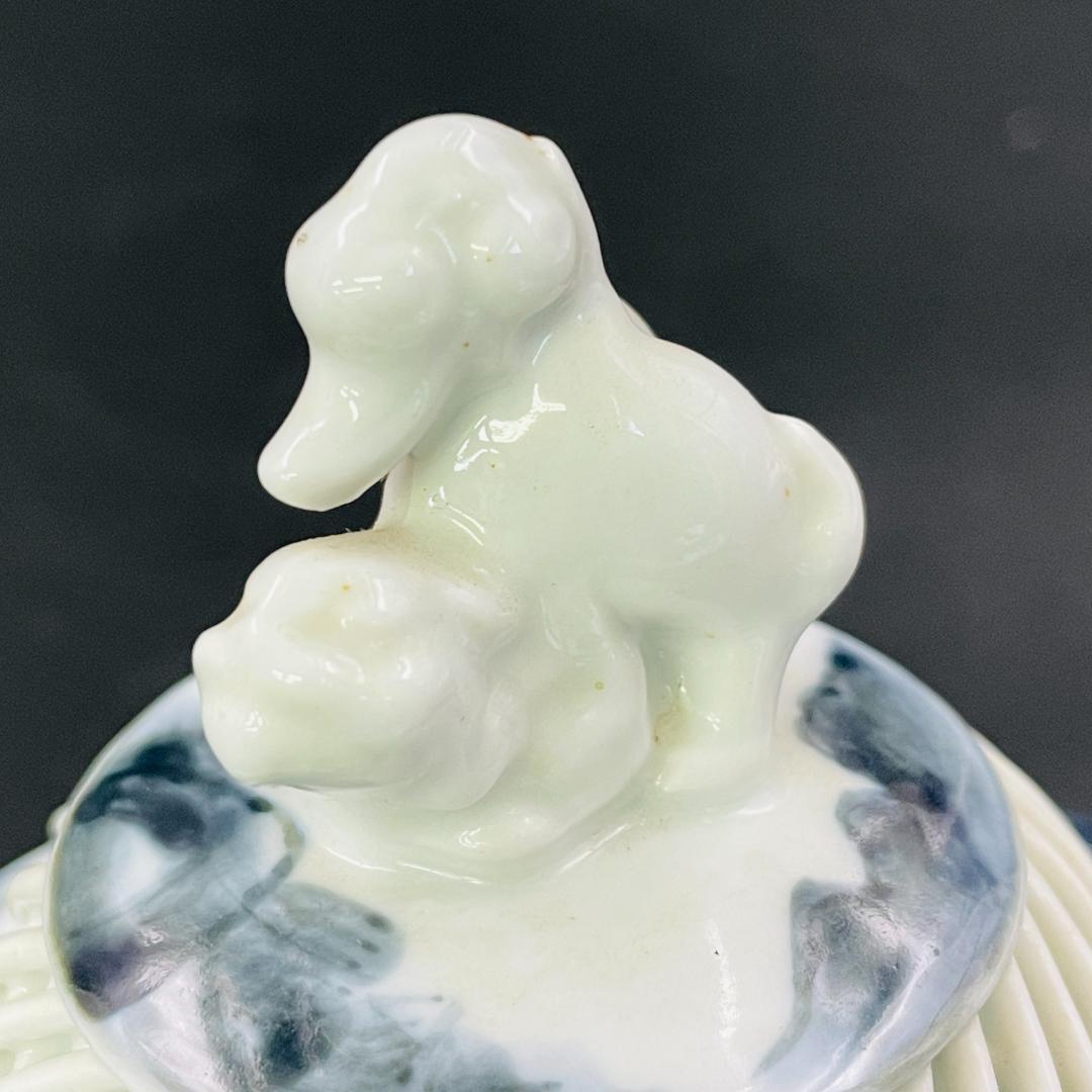 美品 有田焼 琴峰 作 白磁 網目透かし 三足香炉 獅子摘み 共箱 R8SA61