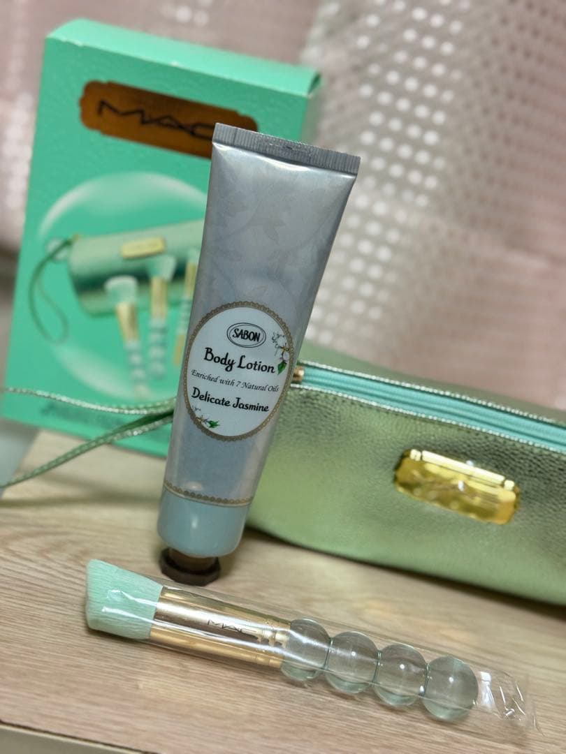 ホリデー限定　CHANEL ダイヤモンドダストドゥシャネルフェイスパウダー