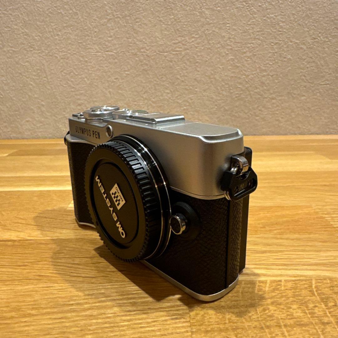 デジタルカメラ OLYMPUS PEN E-P7 M.ZUIKO 25mm F1.8