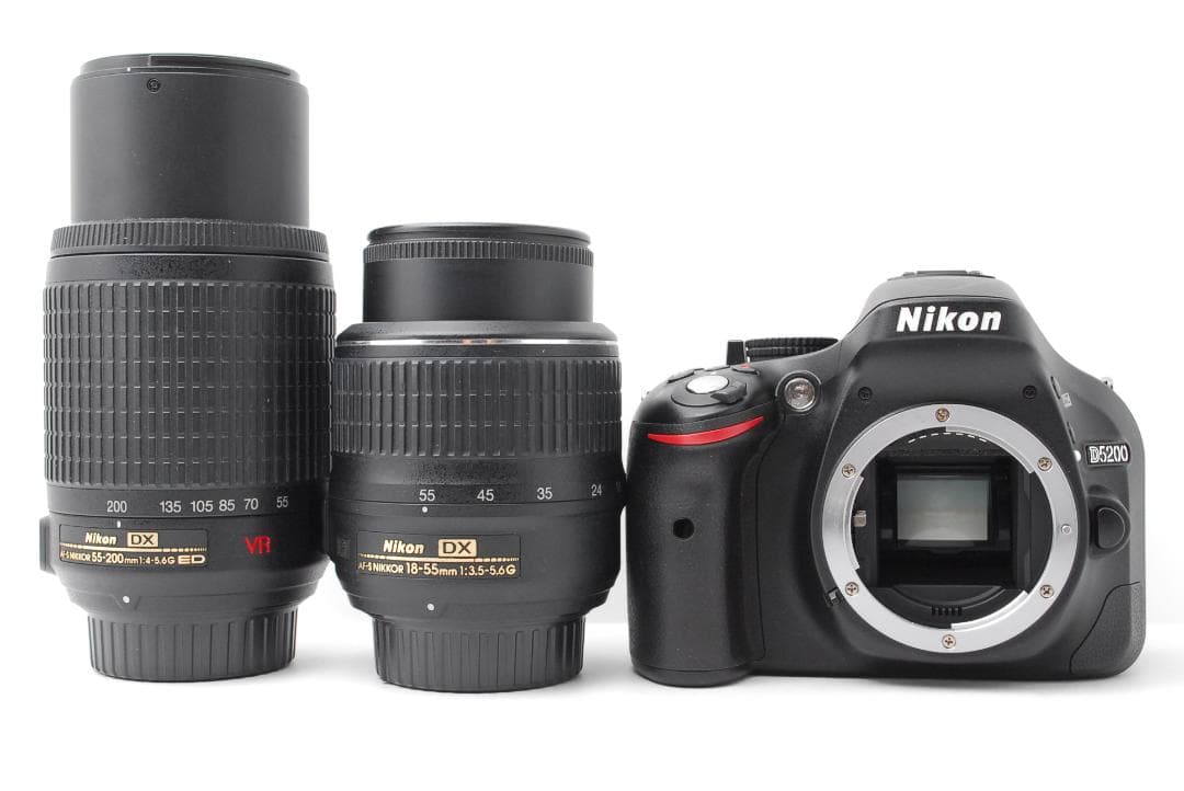 【極上品】ダブルレンズ　Nikon D5200　スマホ転送　自撮り　バリアングル