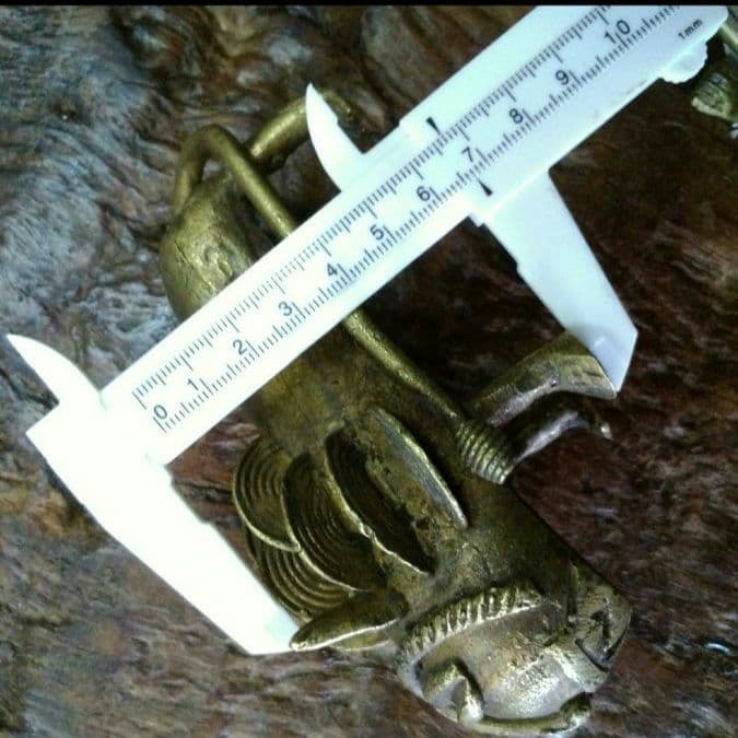 アフリカ　トーゴ共和国　新品　ハンドメイド真鍮　アニマル　ライオン