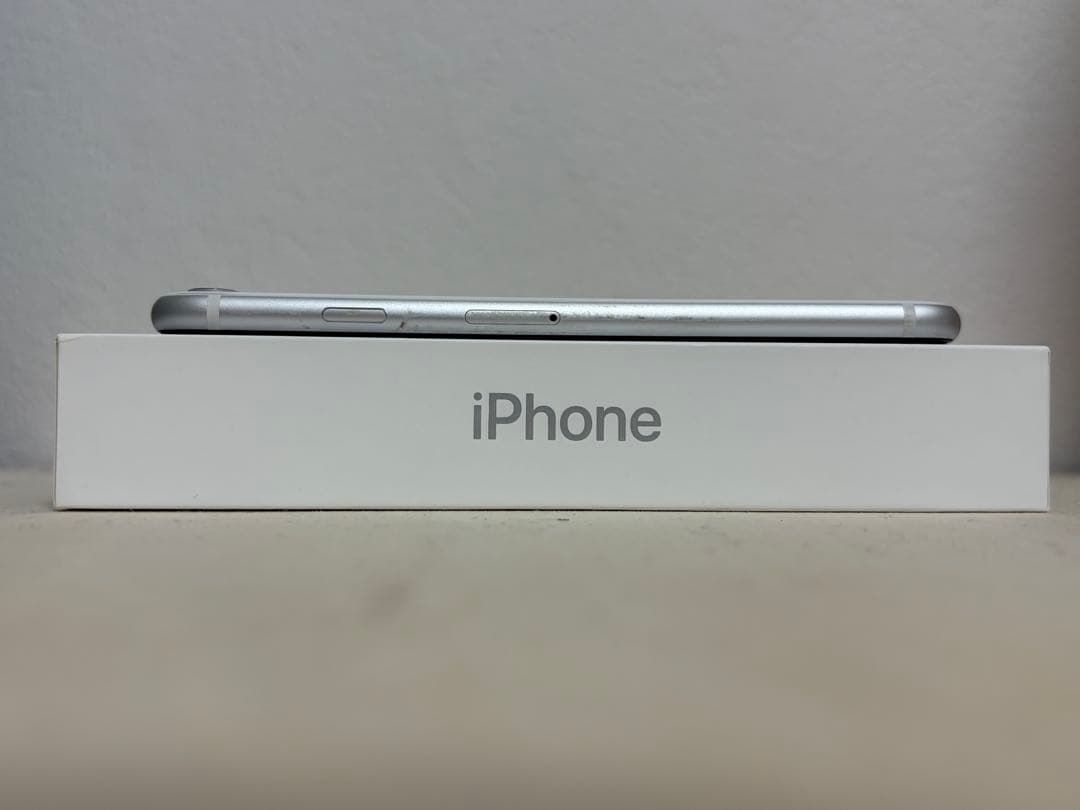 iPhone SE2 64GB バッテリー71％ 初期化済み 中古