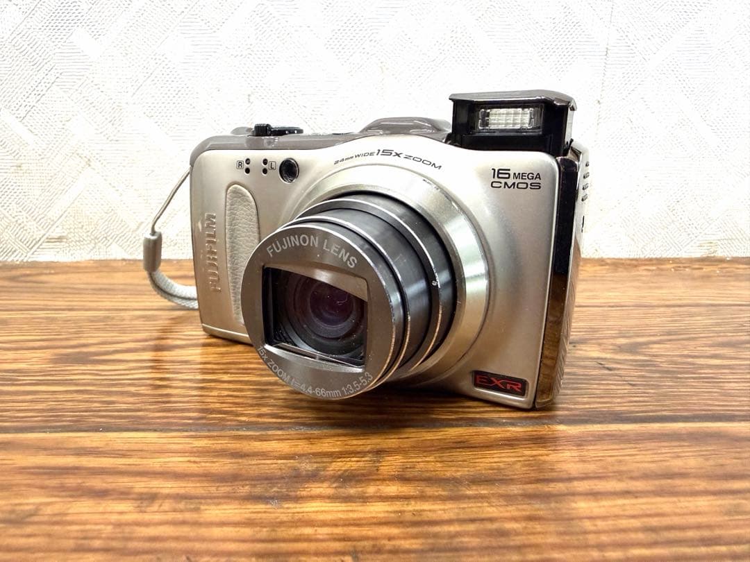 FUJIFILM FinePix F550EXR コンパクトデジカメ