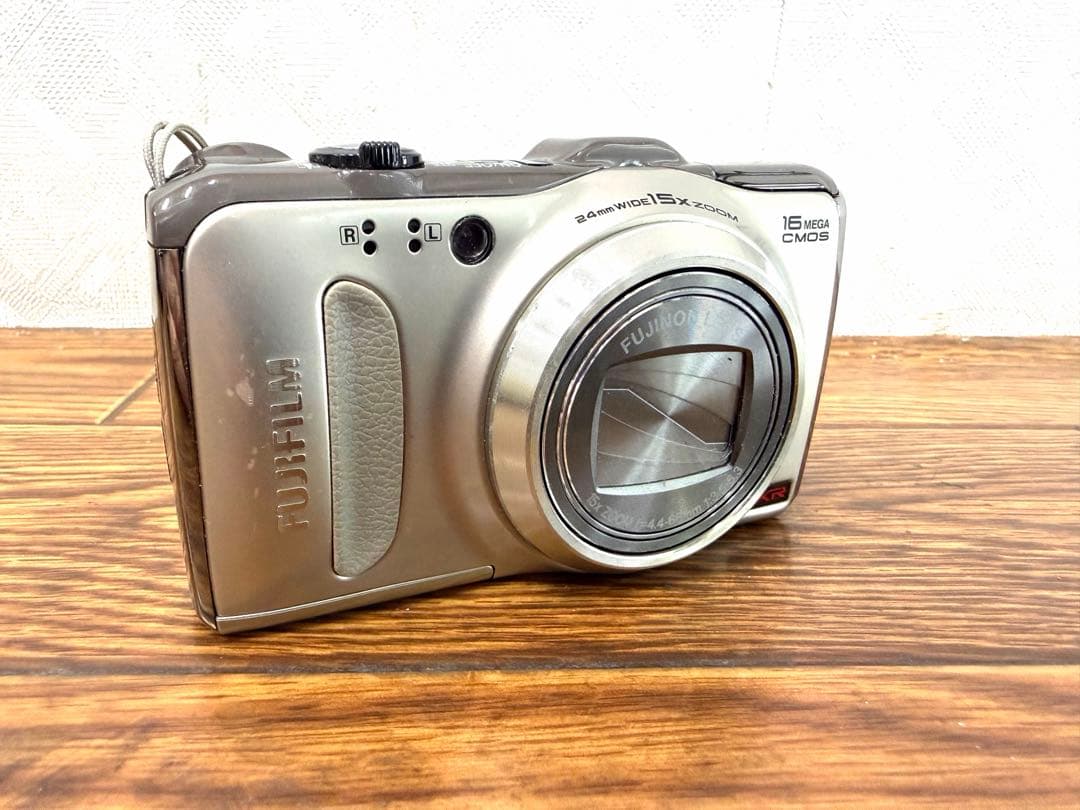 FUJIFILM FinePix F550EXR コンパクトデジカメ