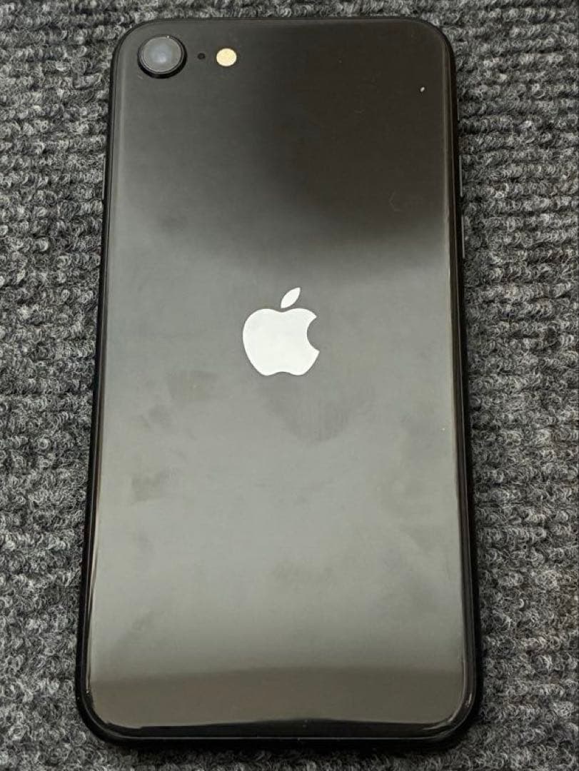 iPhone SE 第2世代 ブラック（バッテリー最大容量 84％）