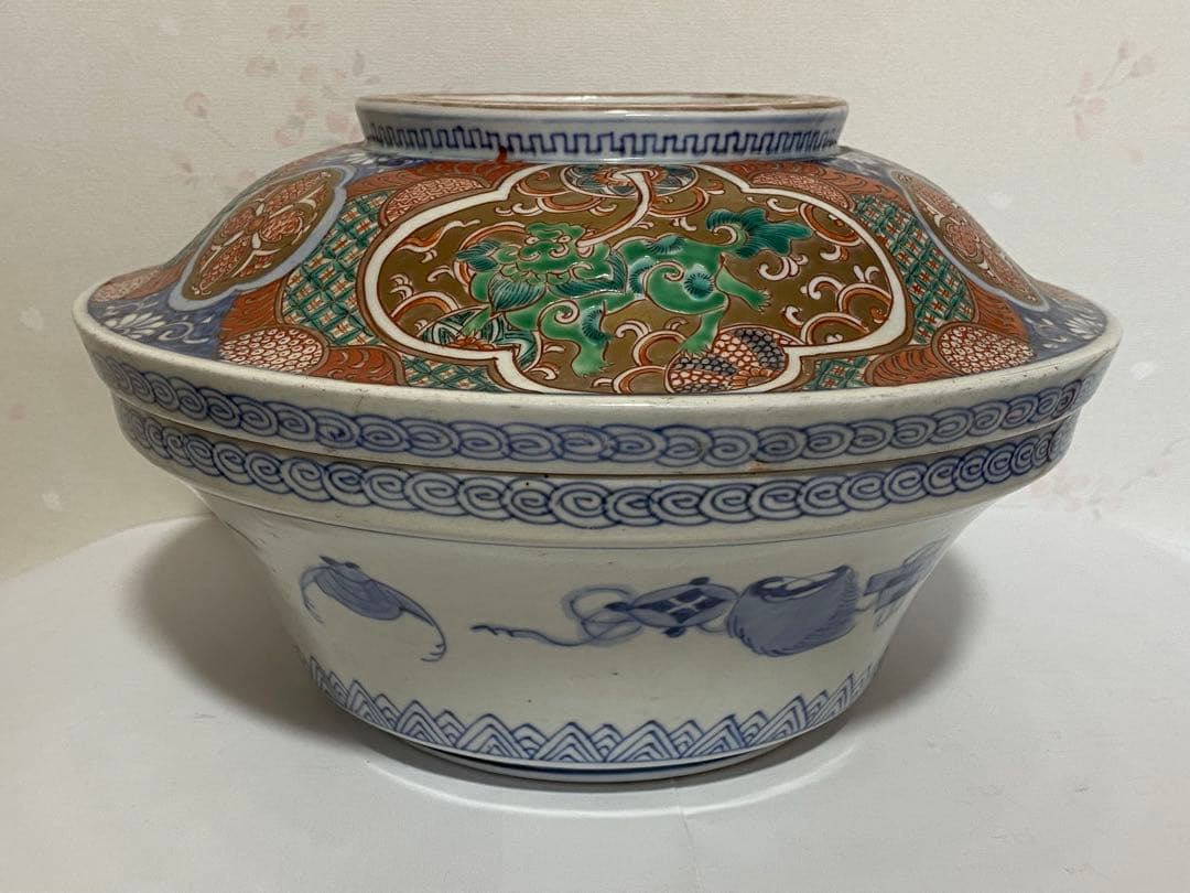 ♦古伊万里 染付 金襴手 獅子 宝尽くし紋様 蓋付き鉢 江戸時代後期 骨董品