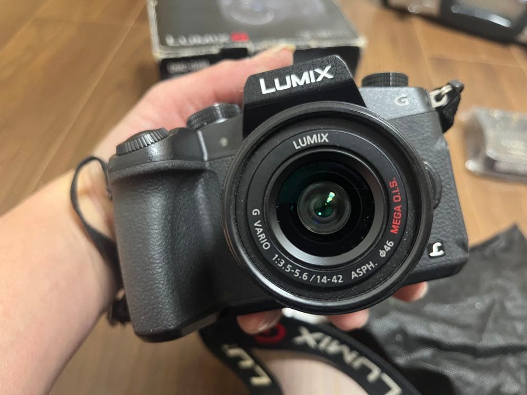 美品 パナソニック ミラーレス一眼 G8 レンズ付き