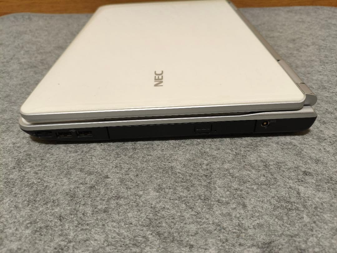 NEC LaVie ホワイトノートPC