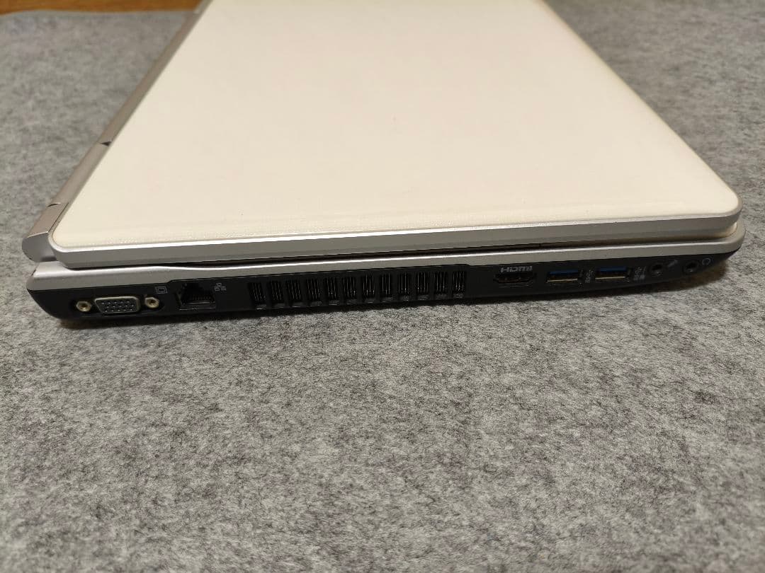 NEC LaVie ホワイトノートPC