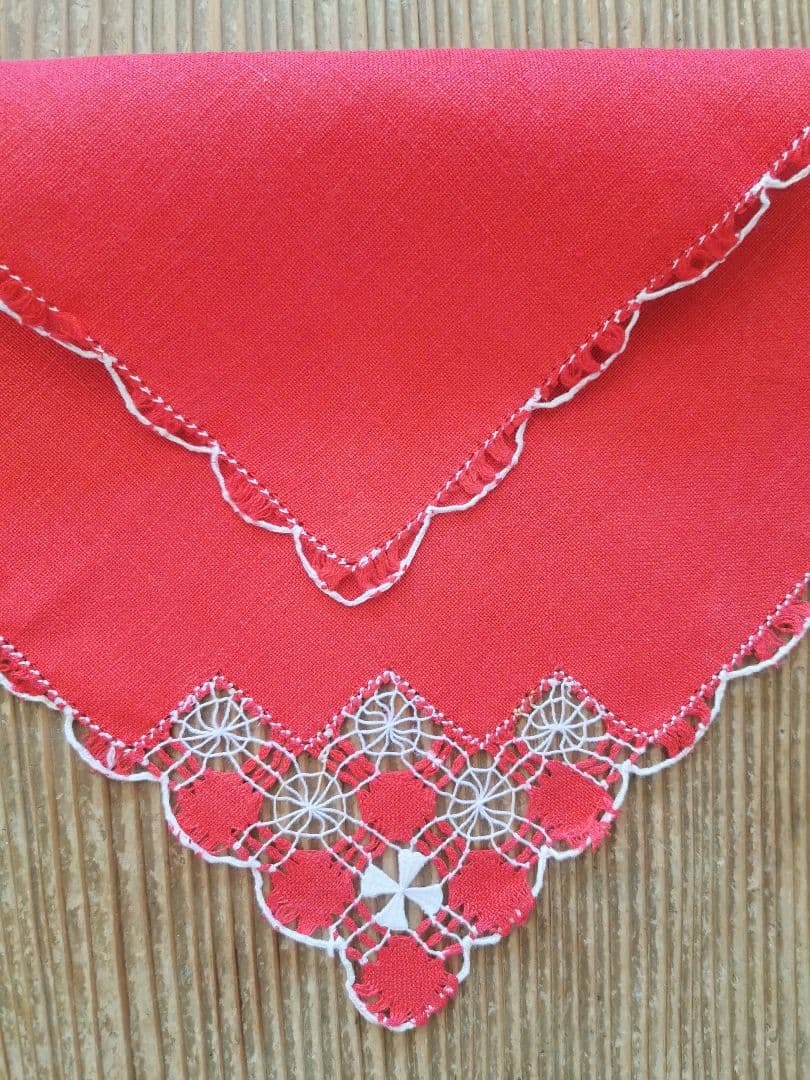 アンティーク ホワイトニードルワークsabaレース梯子刺繍 レッドリネンクロス