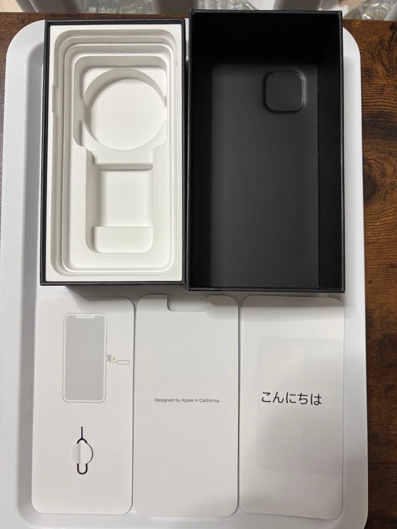 Apple iPhone 11 Pro MAX スペースグレー（カバー付き）
