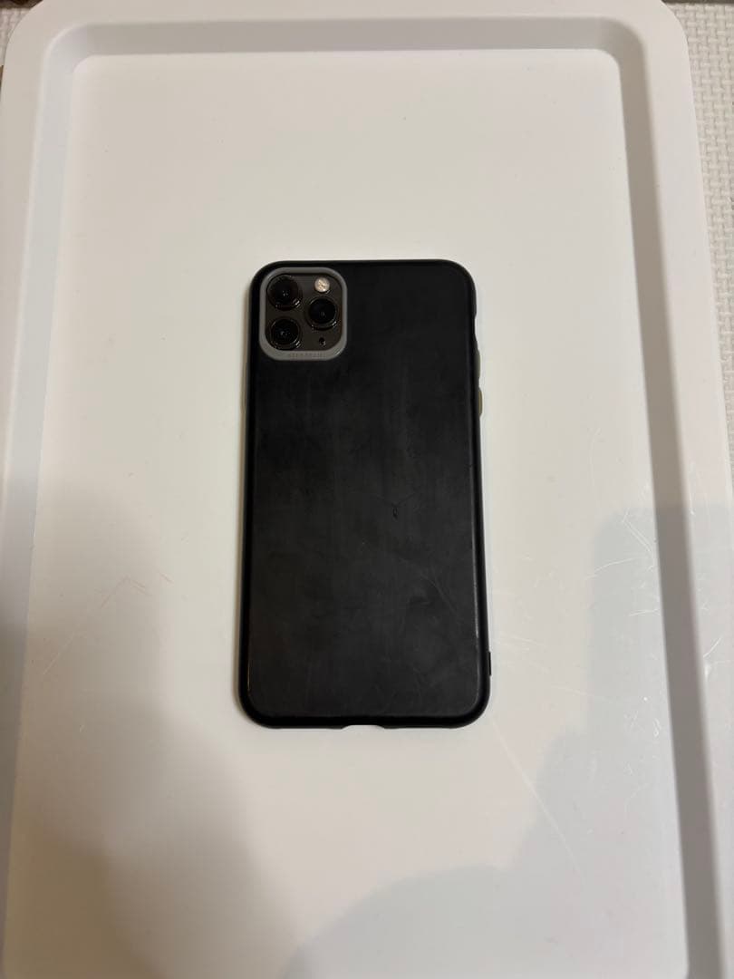 Apple iPhone 11 Pro MAX スペースグレー（カバー付き）