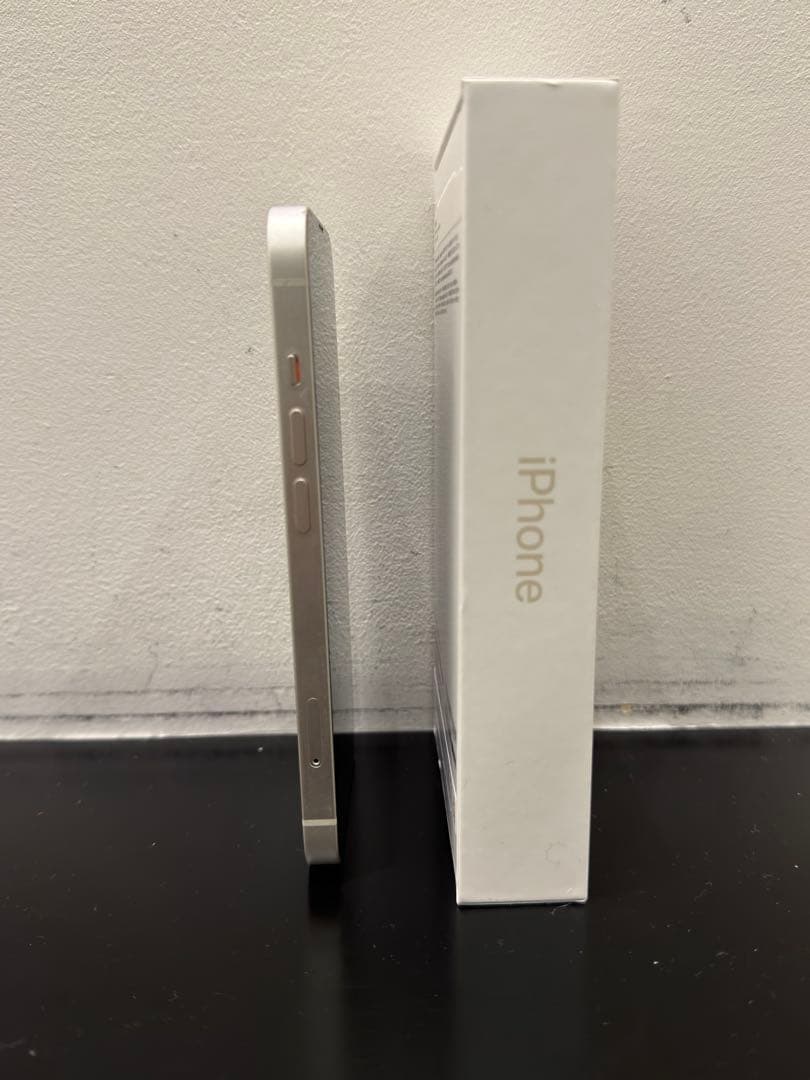 Apple iPhone 14 256GB 本体 SIMフリー