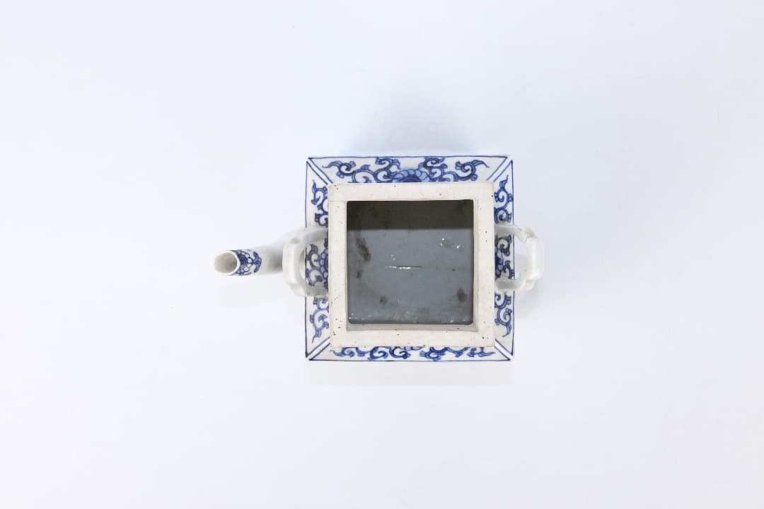 中国 明 萬暦 青花 執壺 文房器 四足 蓋付　新渡水次 箱付 FF01-19