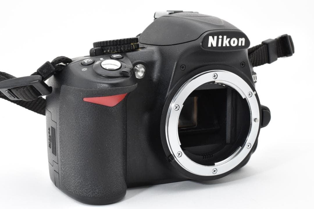★撮影枚数2,576枚・液晶黄変★ ニコン D3100 ボディ #21948