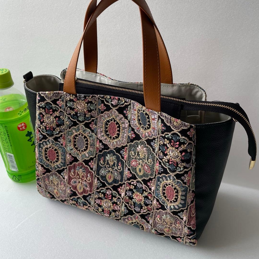 インド刺繍チュールカラフルブラックと合皮　3roomsトートバッグMサイズ