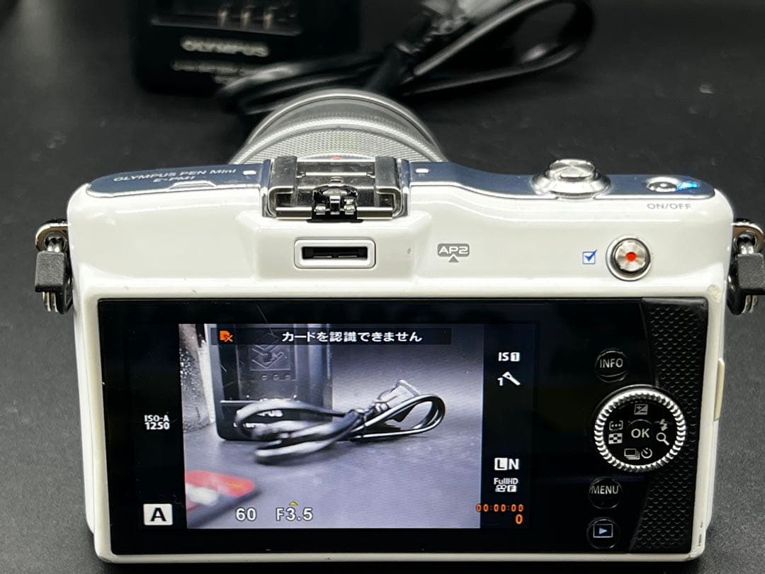 【手ぶれ補正エラーなし】OLYMPUS pen mini E-PM1 ホワイト