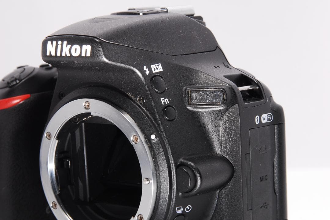 ✨Bluetooth搭載機 良品✨Nikon D5600レンズセット