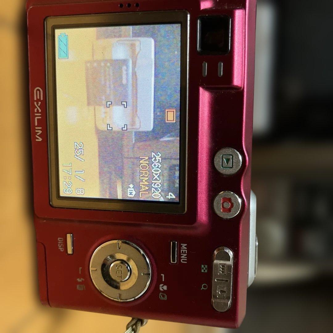 CASIO EXILIM EX-Z50 レッド　コンパクトデジタルカメラ